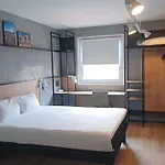 Hotel Ibis *