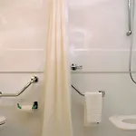 Ibis Hotel *