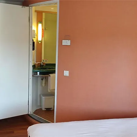 Ibis فندق لقنت